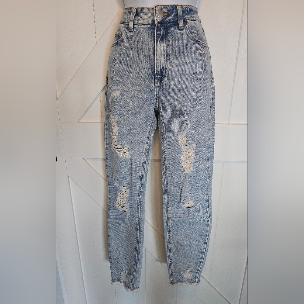 Tinseltown Women High Rise Distressed Jeans Size 3 Light Wash Ripped Frayed Hem